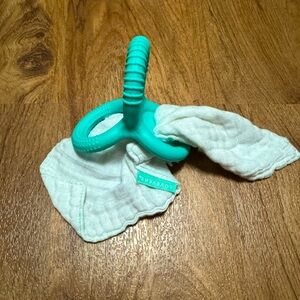 Lovevery teether and teething cloth